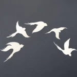 لوحة ديكور معدنية 5 قطع، لون ابيض، مقاسات مختلفة