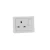 فيش كيو1 مع مفتاح، لون أبيض، مقاس 7 × 7 سم، 13 أمبير