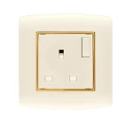 فيش كهرباء بمفتاح ثنائى القطب 13 امبير  الفنار  موديل أمنية مقاس  7x7 لون بيج بحلقة ذهبى