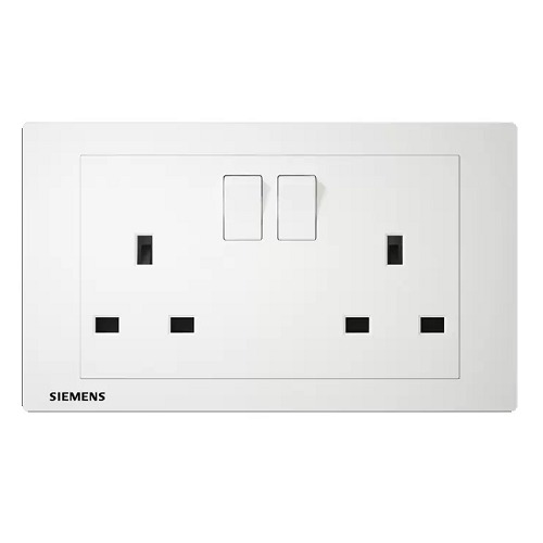 فيش مزدوج 13 امبير مع مفتاح تشغيل 86×146×30 مم، ابيض، 250 فولت | Siemens (Delta Relfa)